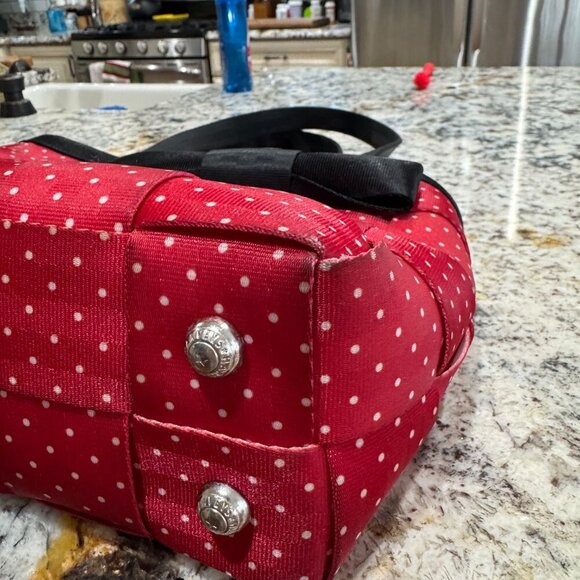 Harveys for Disney Couture Minnie Mouse Red Polka Dot Seatbelt Purse Handles Bow - Picture 11 of 12